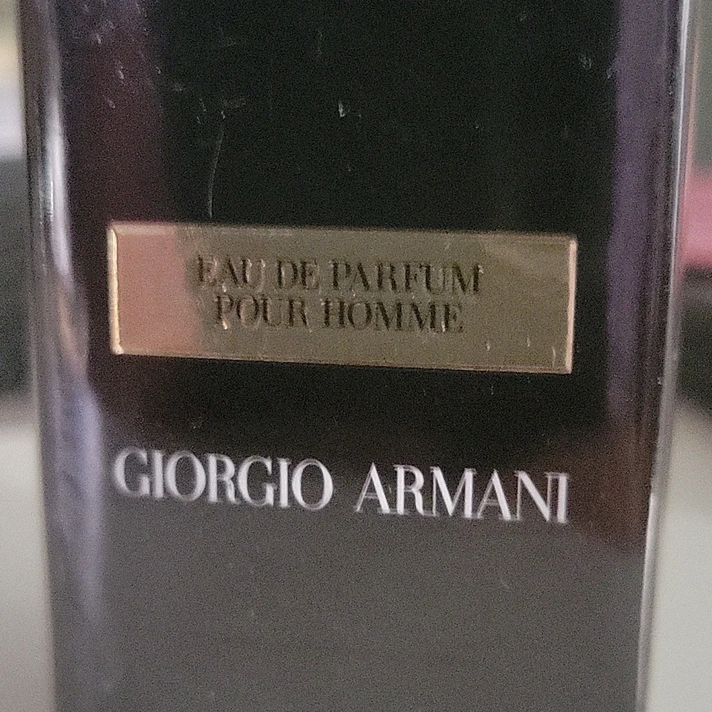 Giorgio Armani Code Eau de Parfum - Black and Gold New Travel Size - Picture 3 of 3